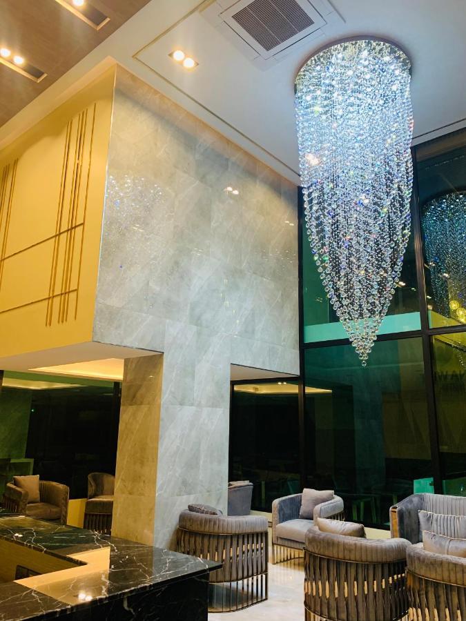 Thana Wisut Hotel Bangkok Exterior photo